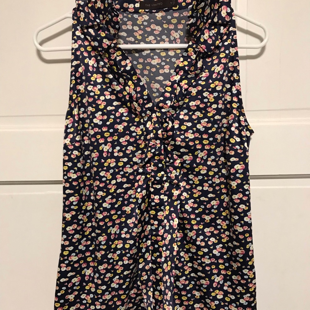 The Limited V Neck Ruffle Sleeveless Floral Top Sm